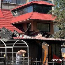 В Оренбурге напротив ТЦ «Север» горел ресторан «Стейк Хаус»