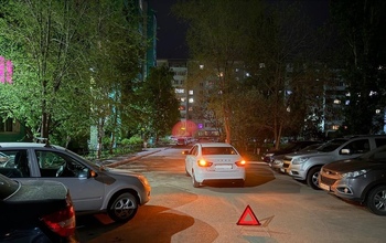 В Оренбурге 12-летнего ребенка во дворе дома сбил автомобиль