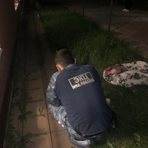 Под Оренбургом женщина пригрела и приютила беременную бездомную, а она ей в спину нож вонзила