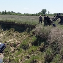 Рыбалка по-оренбургски: машина съехала с обрыва