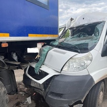 В Бугурусланском районе микроавтобус «догнал» КамАЗ