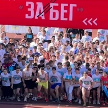 В Оренбурге на всероссийском полумарафоне бегунам забыли открыть ворота