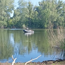 Мотор отвалился, а весел не было: в Оренбургском районе рыбакам понадобилась помощь