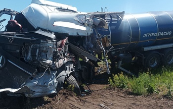 Под Бузулуком в массовом ДТП с нефтевозом погиб ребенок (18+)