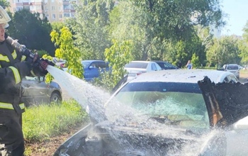 В Оренбурге на улице Терешковой сгорел автомобиль