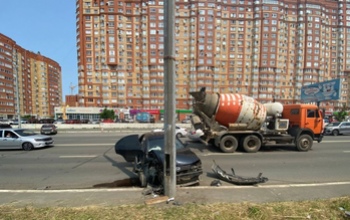 В Оренбурге произошло ДТП с участием грузовика и легкового автомобиля