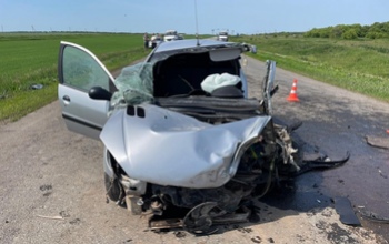 В Оренбуржье водитель из Башкортостана протаранил иномарку и слетел в кювет