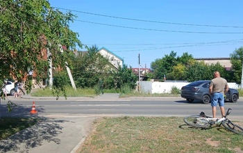 В Оренбурге Lada Granta снесла 10-летнего велосипедиста на «зебре»