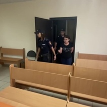 В Саракташском районе женщина расправилась с матерью ломом-гвоздодером (18+)