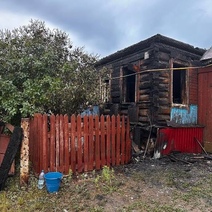 В Оренбуржье молния спалила дом  и погубила его хозяйку