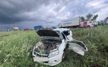 В Оренбургском районе произошло смертельное ДТП с участием грузовика Hyundai и легковушки (18+)