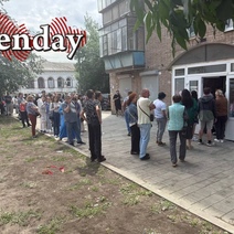 В Оренбурге очередь за загранпаспортами как за колбасой в перестройку