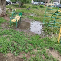 Маленьким жителям многоквартирного дома в Оренбурге  толком негде поиграть