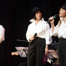 Бывший вице-губернатор Оренбургской области Татьяна Савинова «выплеснула» свои таланты и на жителей Екатеринбурга