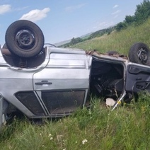 В Оренбуржье 22-летний водитель без прав слетел в кювет с 24-летней пассажиркой