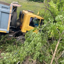 Причиной страшной аварии под Оренбургом стало лопнувшее колесо у грузовика (18+)