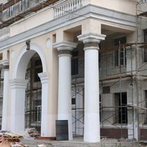 В Орске ремонтируют уникальную пятиэтажную школу