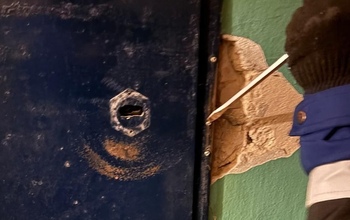 В Оренбурге 78-летний мужчина, прикованный к постели после операции, просил помощи