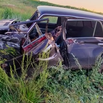 В Новосергиевском районе КамАЗ при обгоне снес «шестерку»