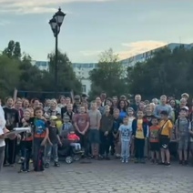 Жители микрорайона 70 лет ВЛКСМ бойкотируют стройку многоэтажек и требуют школу