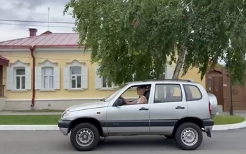 В Оренбург пригнали «грибной» автомобиль Мстислава Ростроповича