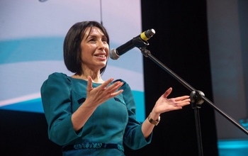 Авторы петиции хотят избавиться от Татьяны Савиновой и требуют отставки