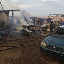 В Новотроицке на площади 300 квадратов выгорели гаражи