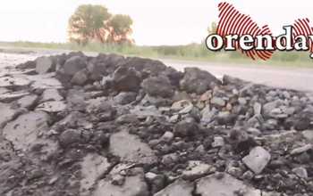 В Первомайском районе опасный участок дороги шокирует автомобилистов буграми
