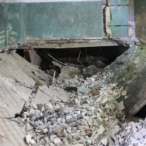 Неделя растянулась на два месяца: в Орске только приступили к ремонту общежития, где рухнули стены и обвалился пол