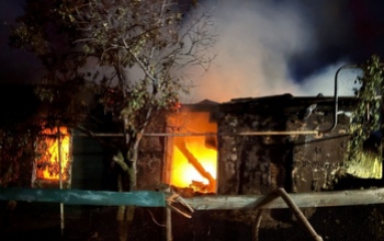 В Новосергиевском районе во время пожара погибла 31-летняя женщина, спастись удалось семерым детям (18+)