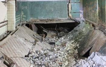 Неделя растянулась на два месяца: в Орске только приступили к ремонту общежития, где рухнули стены и обвалился пол