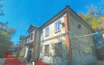 В Оренбурге жители аварийного дома опасаются оказаться под руинами, а администрация не торопится с расселением