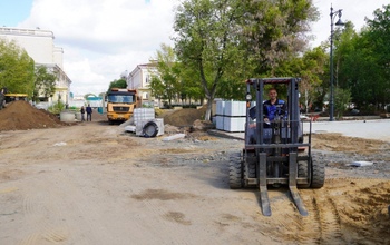 В Оренбурге при благоустройстве сквера имени Ленина осилили пока 50% работ