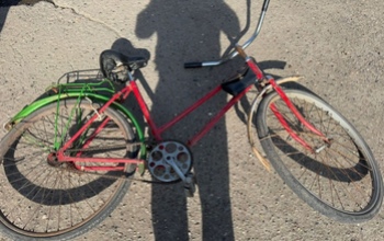 В Оренбурге на проспекте Победы автомобиль сбил велосипедиста