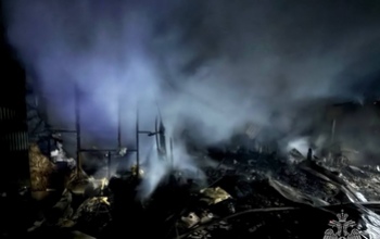 В Оренбургском районе ночью сгорела баня