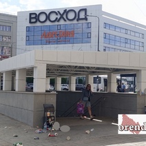 Обратная сторона праздника: центр Оренбурга на утро после Дня города был завален мусором