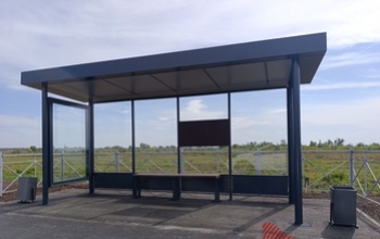 Оренбургские власти расщедрились на остановочные павильоны вдоль дублера улицы Чкалова