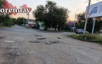 В Оренбурге жители частного сектора на Плеханова дождались ремонта дороги, правда, по стандартам 90-х годов