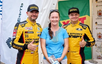 В Оренбурге в честь запуска программы лояльности компания «Роснефть» разыграла новенькую «LADA Granta»