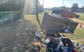 В Курманаевском районе в люльке мотоцикла во время ДТП погибла женщина (18+)