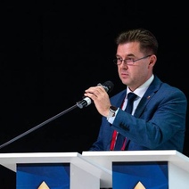 И.о. министра здравоохранения Оренбуржья Андрей Шатилов отмечает 50-летие