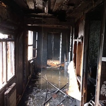 Свеча в кровати: в Оренбуржье ребенок из многодетной семьи спалил дом