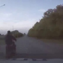 В Бугурусланском районе водитель мототранспорта, удиравший от ДПС, обидел инспектора