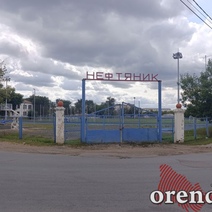 Стадион «Нефтяник» в Оренбурге с каждым годом все сильнее ветшает