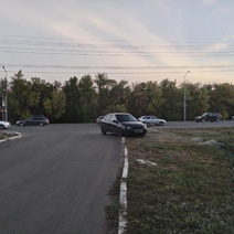 В Оренбурге на Нежинском шоссе столкнулись «Лада Калина» и мотоцикл «Хонда»