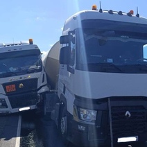 В Оренбуржье столкнулись два большегруза из-за несоблюдения дистанции