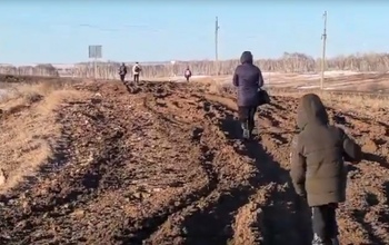 Александр Бастрыкин потребовал доложить о ходе проверки по факту безобразной дороги в селе Воздвиженка