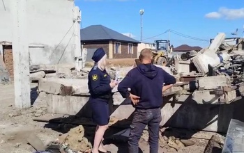 В Оренбурге в поселке имени Ленина принудительно снесли незаконный автосервис