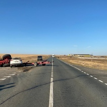 В Адамовском районе автоледи вырулила на «встречку» и протаранила трактор