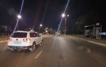 В Оренбурге под колёсами автомобиля «Фольксваген Туарег» погибла женщина-пешеход